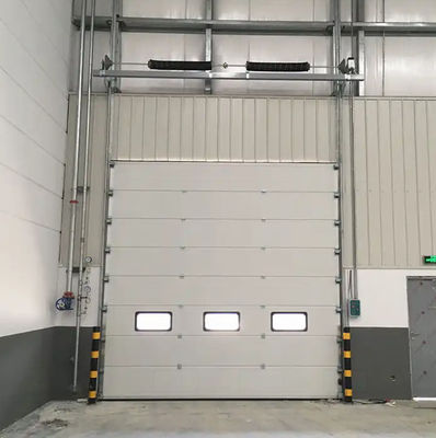 वैकल्पिक वेंटिलेशन स्टील अछूता अनुभागीय दरवाजे अनुकूलित आवश्यकताओं के लिए जस्ती स्टील अछूता गेराज दरवाजा